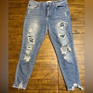Kancan distressed skinny jeans size 13/30 regular